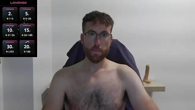 Snapshot of machohiberiko chatting on 10.18.25 machohiberiko online show from 10.18.25