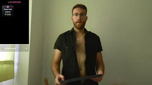 Snapshot of machohiberiko chatting on 11.16.25 machohiberiko online show from 11.16.25