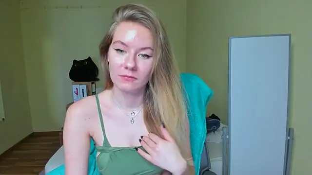 EmilyPaw online show from 02.19.25