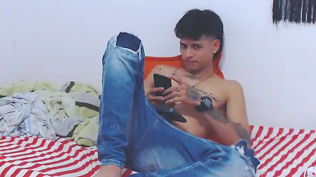 Snapshot of lu_nastyboy18 chatting on 09.24.25 lu nastyboy18 online show from 09.24.25