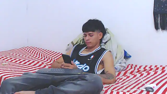 Snapshot of lu_nastyboy18 chatting on 10.02.25 lu nastyboy18 online show from 10.02.25