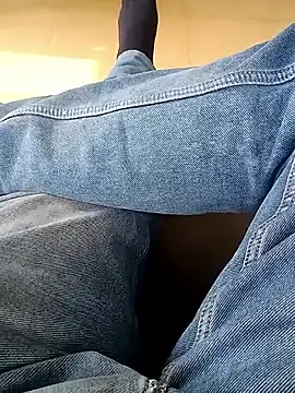 Snapshot of Raj41 chatting on 11.22.25 Raj41 online show from 11.22.25