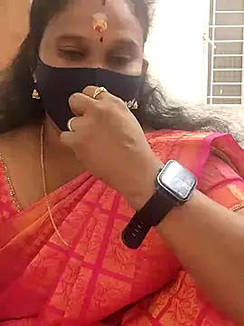 Snapshot of Tamil_Aathira chatting on 02.11.25 Tamil Aathira online show from 02.11.25