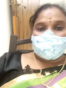 Snapshot of Tamil_Aathira chatting on 02.12.25 Tamil Aathira online show from 02.12.25