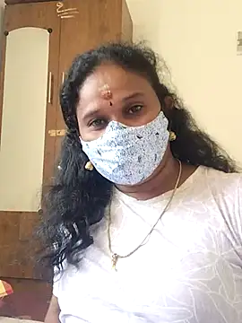 Snapshot of Tamil_Aathira chatting on 02.13.25 Tamil Aathira online show from 02.13.25