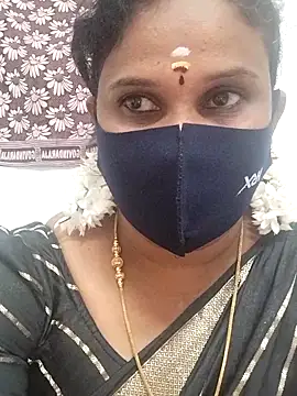 Snapshot of Tamil_Aathira chatting on 03.03.25 Tamil Aathira online show from 03.03.25