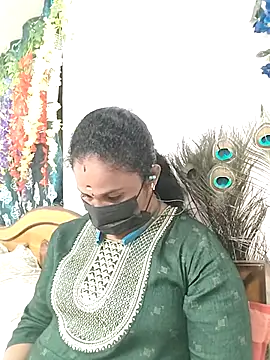 Snapshot of Tamil_Aathira chatting on 10.27.25 Tamil Aathira online show from 10.27.25