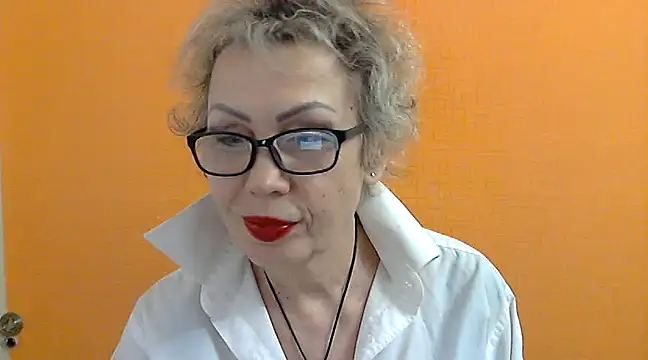 Snapshot of NessyJenixs chatting on 03.09.25 NessyJenixs online show from 03.09.25