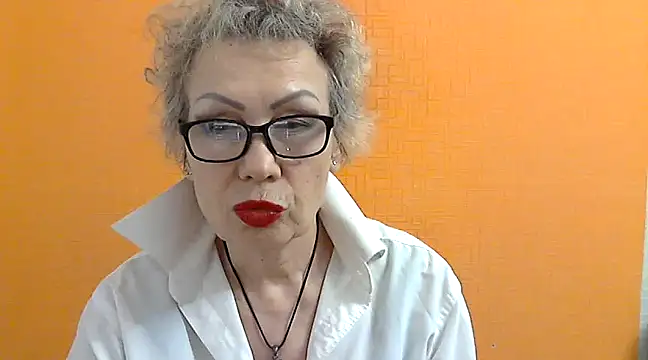 Snapshot of NessyJenixs chatting on 03.17.25 NessyJenixs online show from 03.17.25