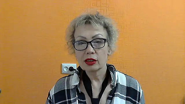 Snapshot of NessyJenixs chatting on 03.22.25 NessyJenixs online show from 03.22.25