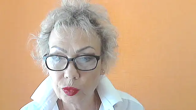 Snapshot of NessyJenixs chatting on 09.14.25 NessyJenixs online show from 09.14.25