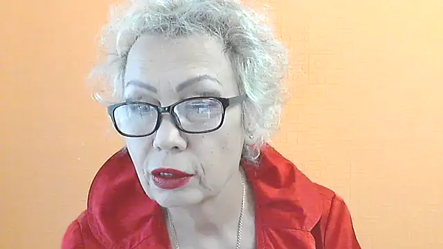 Snapshot of NessyJenixs chatting on 10.19.25 NessyJenixs online show from 10.19.25