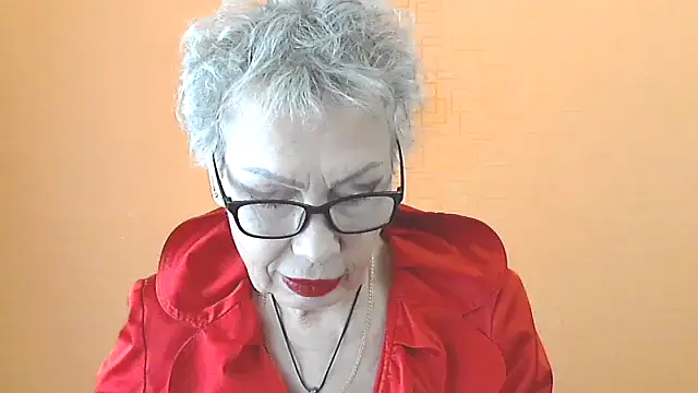 Snapshot of NessyJenixs chatting on 10.25.25 NessyJenixs online show from 10.25.25