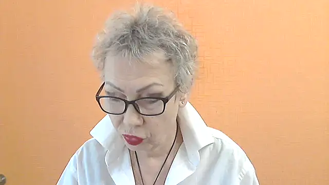 Snapshot of NessyJenixs chatting on 11.23.25 NessyJenixs online show from 11.23.25