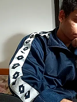 Snapshot of cingonduro chatting on 11.20.25 cingonduro online show from 11.20.25