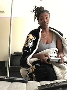 theprettysoles online show from 04.16.26