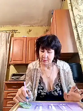 Snapshot of Laura_Kiss chatting on 01.07.25 Laura Kiss online show from 01.07.25