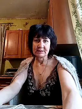 Snapshot of Laura_Kiss chatting on 01.07.25 Laura Kiss online show from 01.07.25