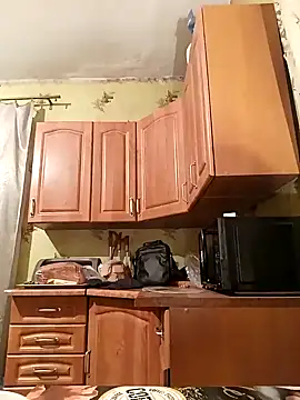 Snapshot of Laura_Kiss chatting on 01.17.25 Laura Kiss online show from 01.17.25