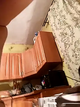 Snapshot of Laura_Kiss chatting on 01.17.25 Laura Kiss online show from 01.17.25