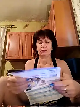 Snapshot of Laura_Kiss chatting on 01.23.25 Laura Kiss online show from 01.23.25