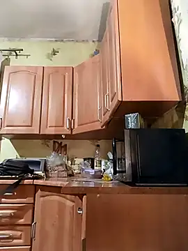 Snapshot of Laura_Kiss chatting on 03.10.25 Laura Kiss online show from 03.10.25