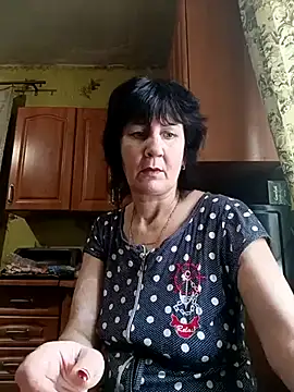 Snapshot of Laura_Kiss chatting on 03.11.25 Laura Kiss online show from 03.11.25