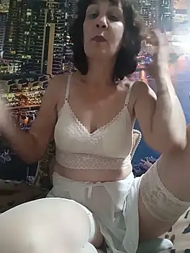 Laura Kiss online show from 05.22.26