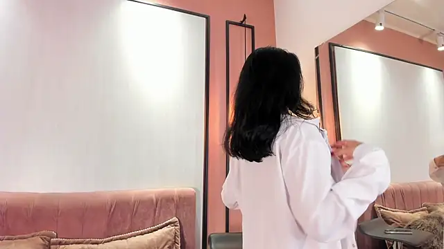 fiorella paris online show from 03.06.25