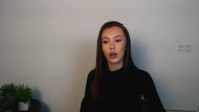 Snapshot of Nikonara_Love chatting on 10.23.25 Nikonara Love online show from 10.23.25