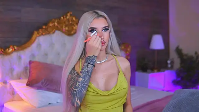 Juicy Jessye online show from 12.05.25