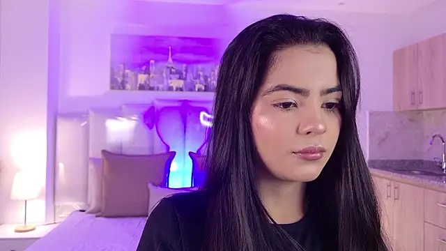 Layla Breezee online show from 04.01.26