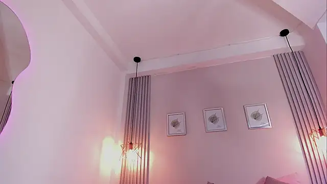 Snapshot of redvelvet__7 chatting on 02.01.25 redvelvet  7 online show from 02.01.25