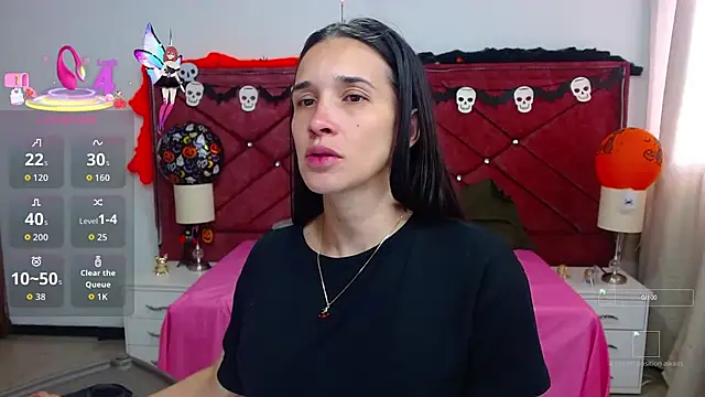 Snapshot of victoria_adams07 chatting on 10.20.25 victoria adams07 online show from 10.20.25