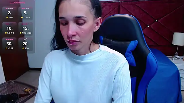 Snapshot of victoria_adams07 chatting on 11.05.25 victoria adams07 online show from 11.05.25