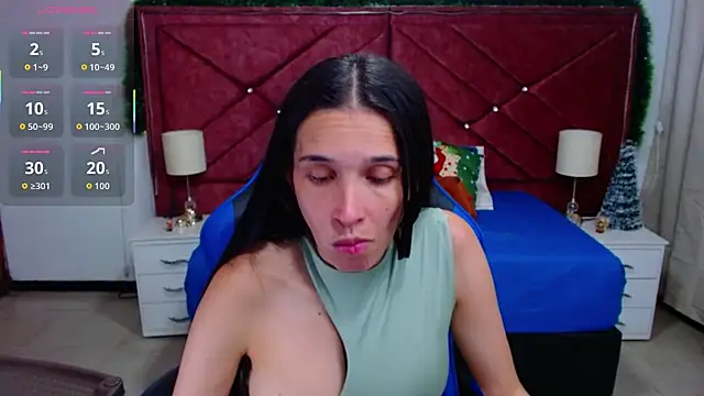 Snapshot of victoria_adams07 chatting on 12.13.25 victoria adams07 online show from 12.13.25