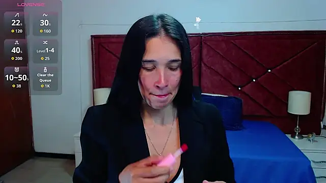 Snapshot of victoria_adams07 chatting on 01.10.26 victoria adams07 online show from 01.10.26