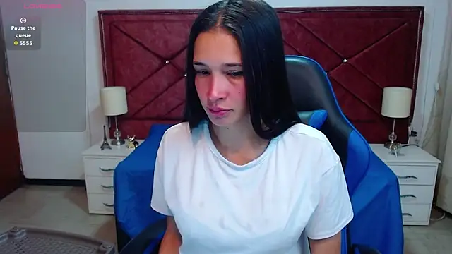 Snapshot of victoria_adams07 chatting on 02.03.26 victoria adams07 online show from 02.03.26