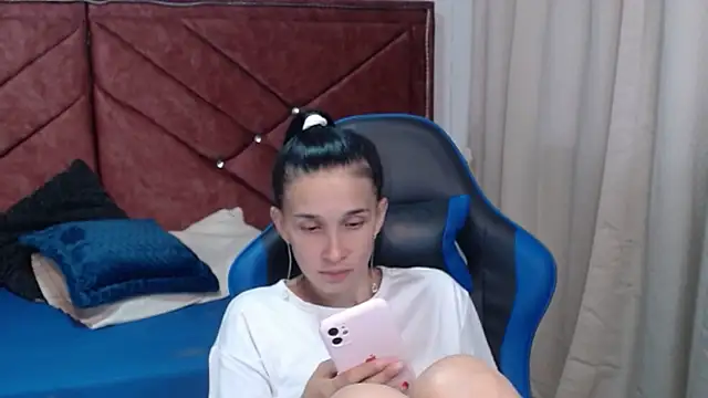 Snapshot of victoria_adams07 chatting on 02.13.26 victoria adams07 online show from 02.13.26