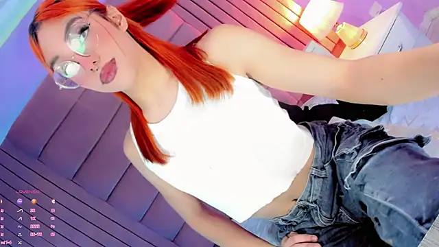 Snapshot of Rosebigcok chatting on 12.01.25 Rosebigcok online show from 12.01.25