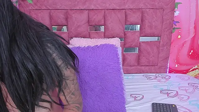 scarlett  evans  online show from 09.15.25