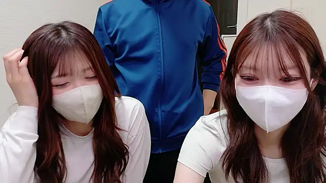Snapshot of NA-KAREN-V8 chatting on 05.23.26 NA-KAREN-V8 online show from 05.23.26