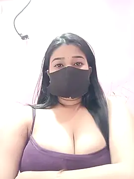 Snapshot of Simran-001 chatting on 04.06.26 Simran-001 online show from 04.06.26