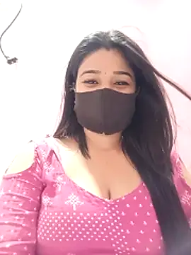 Snapshot of Simran-001 chatting on 04.11.26 Simran-001 online show from 04.11.26