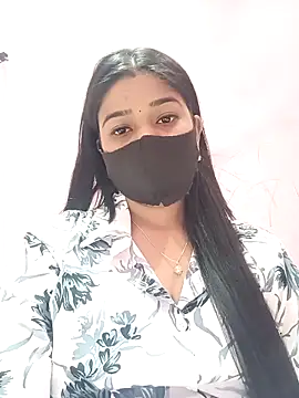 Snapshot of Simran-001 chatting on 04.12.26 Simran-001 online show from 04.12.26