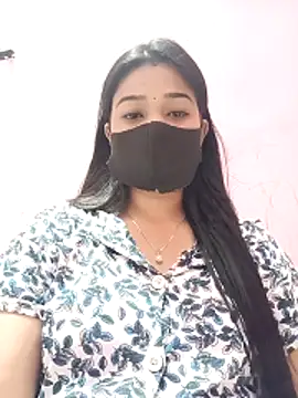 Snapshot of Simran-001 chatting on 04.13.26 Simran-001 online show from 04.13.26