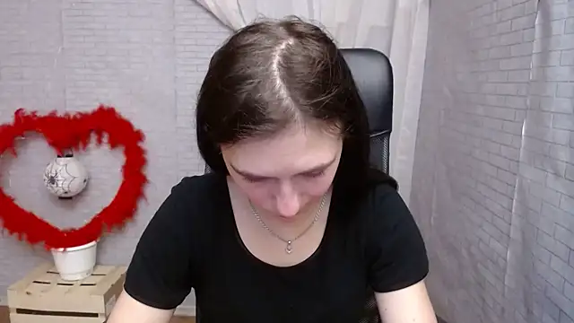 Snapshot of AmandaJi_ chatting on 02.12.25 AmandaJi online show from 02.12.25