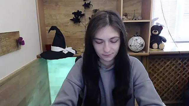 Snapshot of AmandaJi_ chatting on 11.21.25 AmandaJi online show from 11.21.25