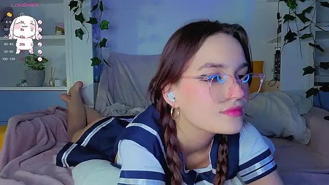 Snapshot of tempt_for_you chatting on 02.04.26 tempt for you online show from 02.04.26