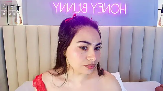 Naomymonroe  online show from 11.22.25